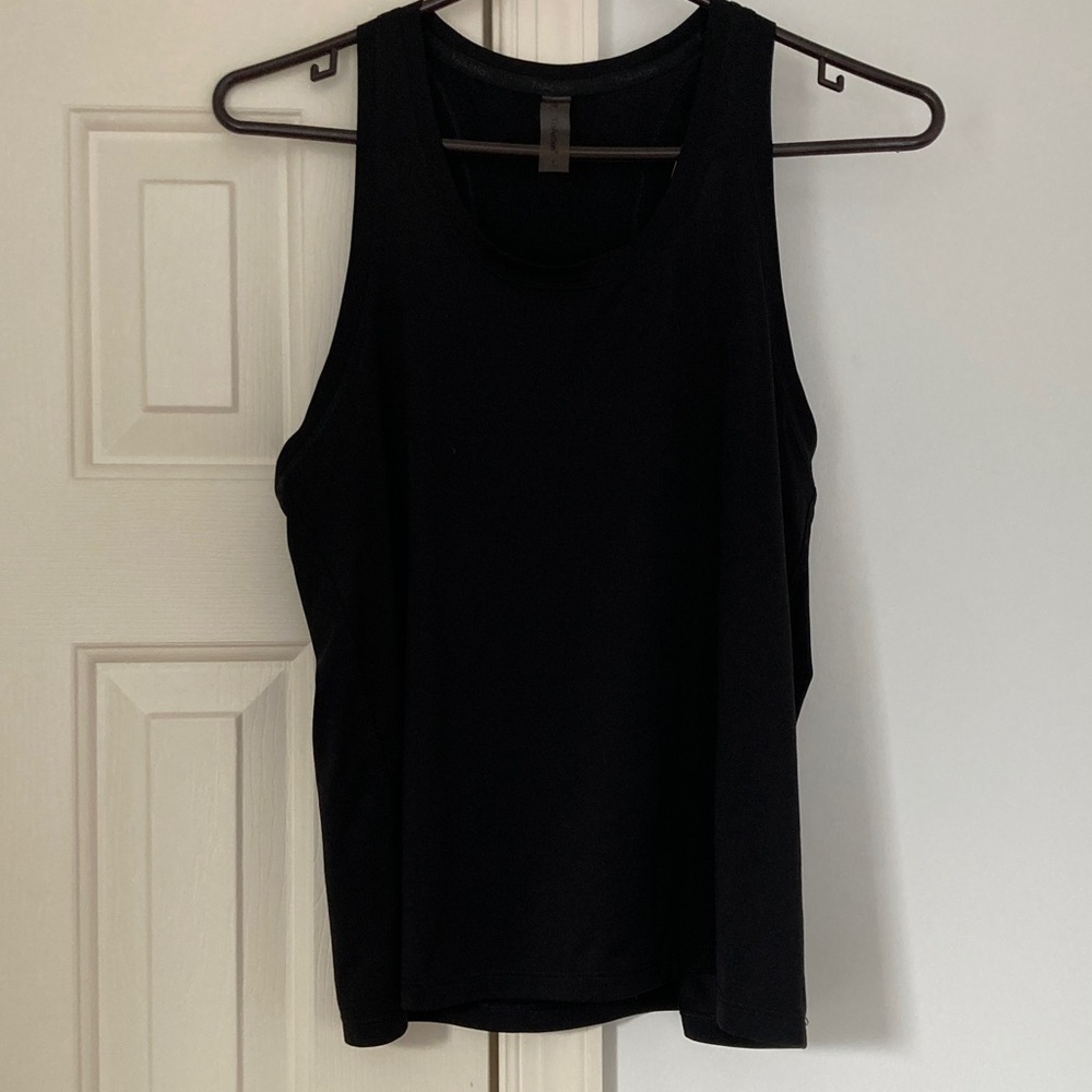 TnAction Revolve Tank - Picture 9 of 16